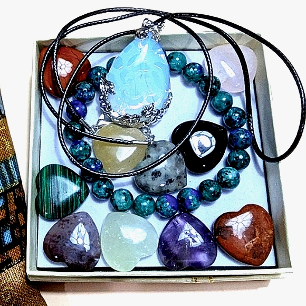 Chakra Stone Jewelry Heart Shaped Quartz Crystal Chakra Necklace Bracelet - Picture 1 of 14